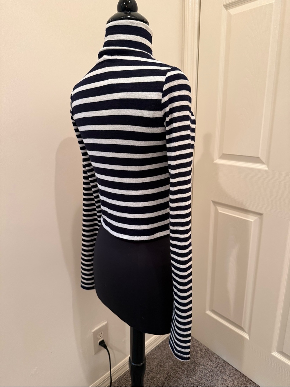 RAG & BONE Black White Striped Cropped Turtleneck Long Sleeve Knit Top S/P $195 - Picture 5 of 8